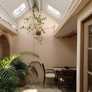 Holiday home Great Location ! 4 Bedroom In The Heart Of